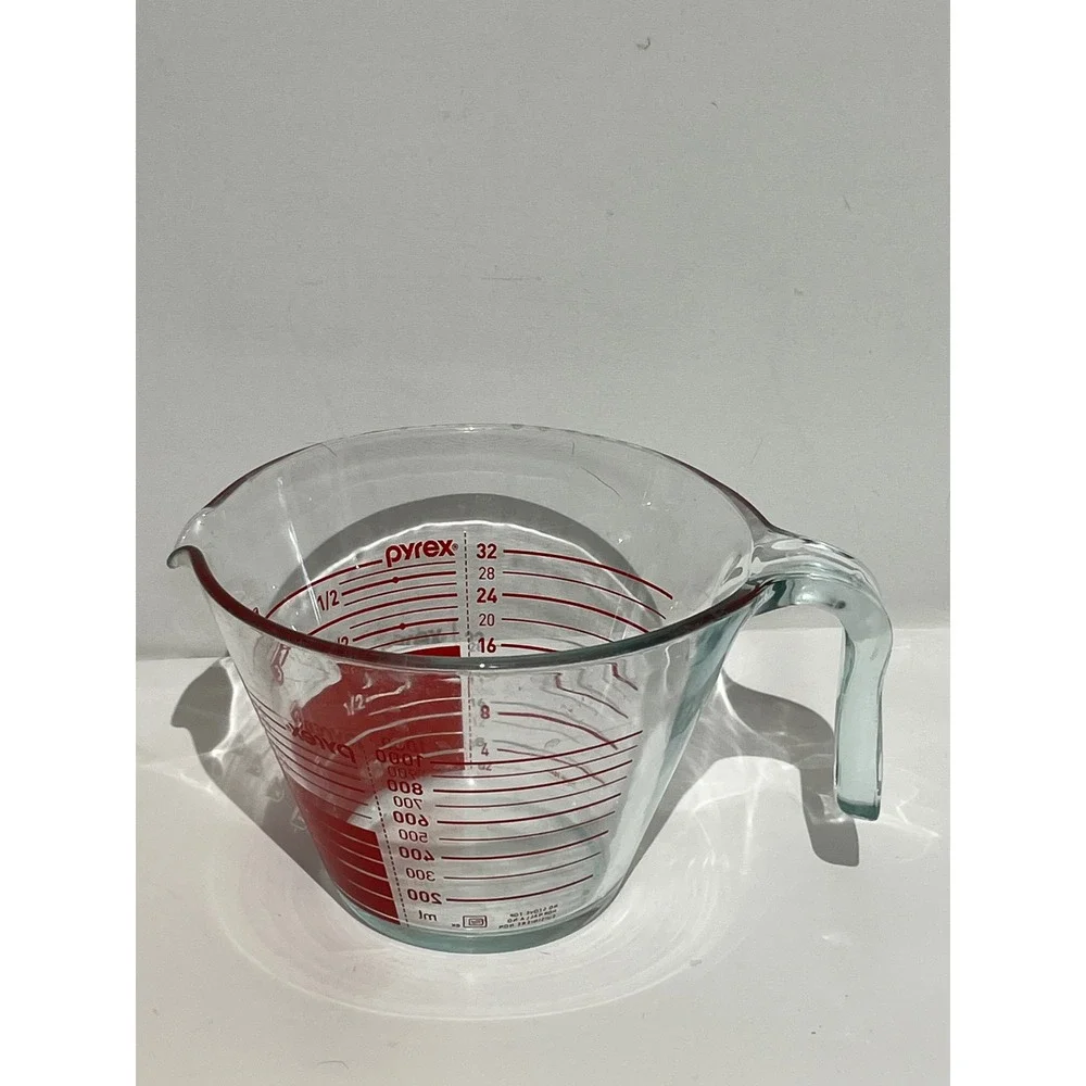 Pyrex 4 Cup 1 Liter Glass Measuring Cup Red Graphics Made in USA 32oz Clear